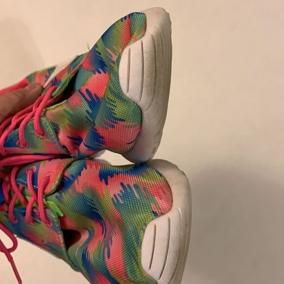 Nike size 6 1/2 fluorescent color athletic shoes - Picture 7 of 8